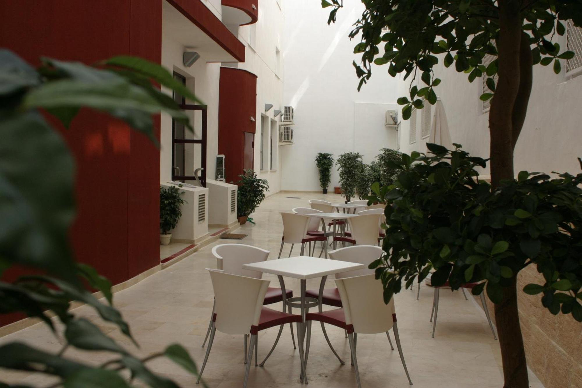 Aparthotel Milord's Suites Benidorm Exterior foto